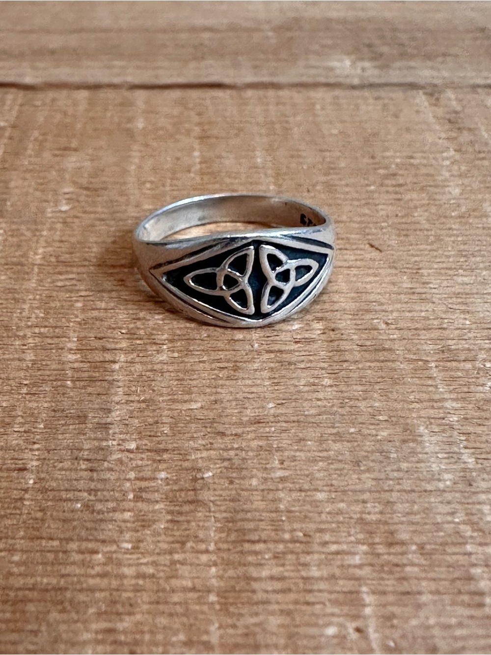 Sterling silver Celtic trinity triquetra knot ring size 6